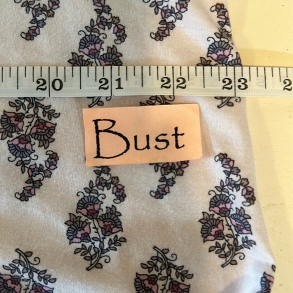 J.Jill Scoop Neck Elliptical Tee Top Floral XL NWOT - Picture 6 of 7